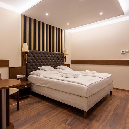 Szonyi Garden Hotel Pest Budapest Bagian luar foto
