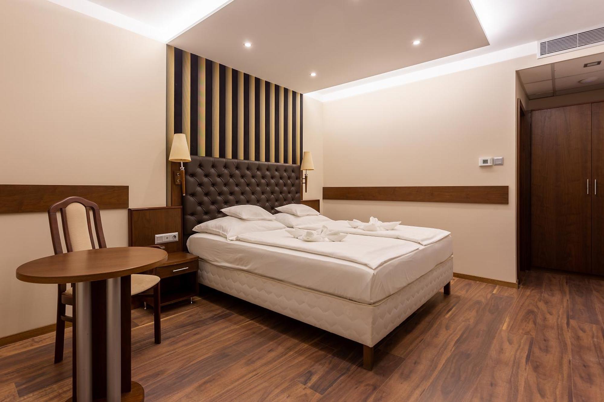Szonyi Garden Hotel Pest Budapest Bagian luar foto