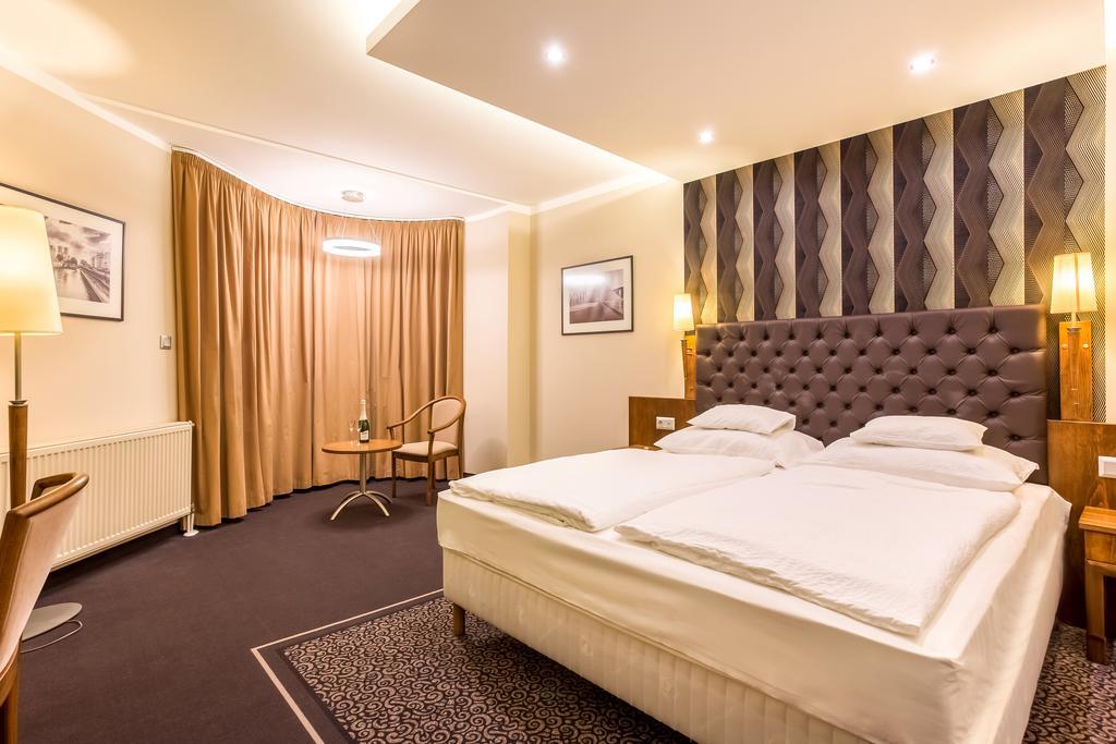 Szonyi Garden Hotel Pest Budapest Bagian luar foto