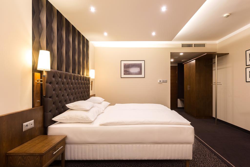 Szonyi Garden Hotel Pest Budapest Bagian luar foto