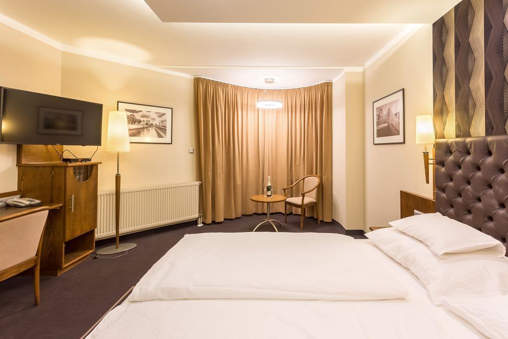 Szonyi Garden Hotel Pest Budapest Bagian luar foto