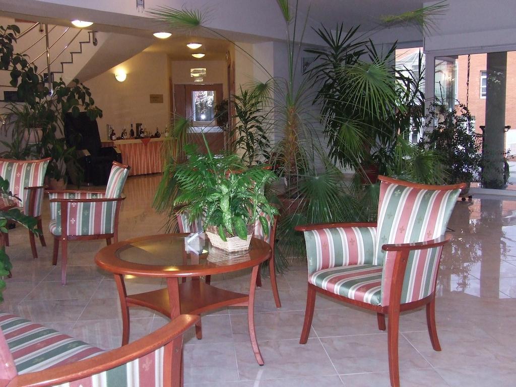 Szonyi Garden Hotel Pest Budapest Bagian luar foto